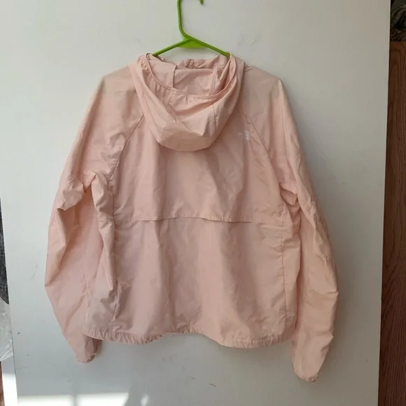 The North Face Windbreaker - Picture 7 of 11